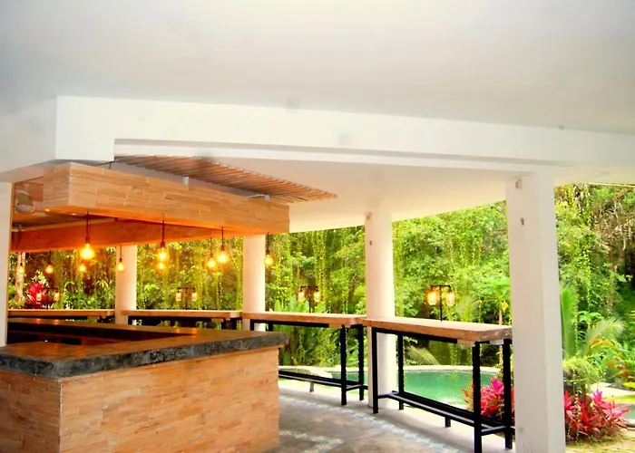 Bliss Retreat & * Balian
