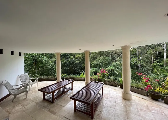 Bliss Retreat & * Balian