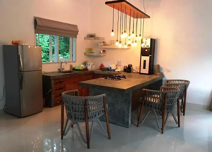 Bliss Retreat & * Balian